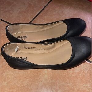 Mossimo Supply Co. Black Women's Round-Toe Ballet Flats Size 6